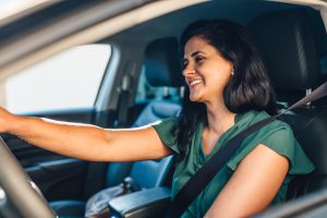 woman-driver-smiling
