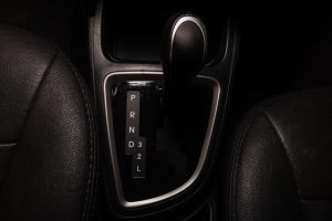 câmbio automático, letra L