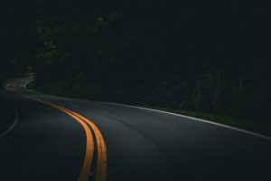 Estrada, noite, visibilidade