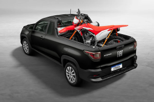 fiat-strada-2024-cabine
