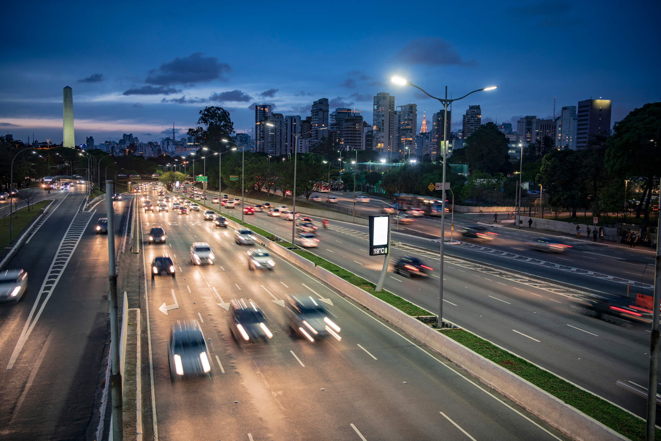 Bati o carro, o que fazer? Veja como lidar em caso de colisão