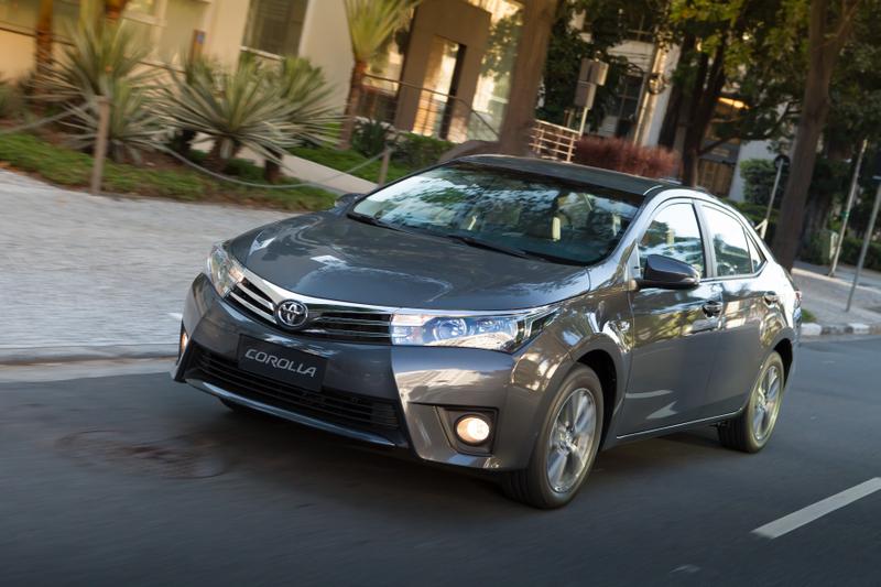 Corolla GLi Upper cinza