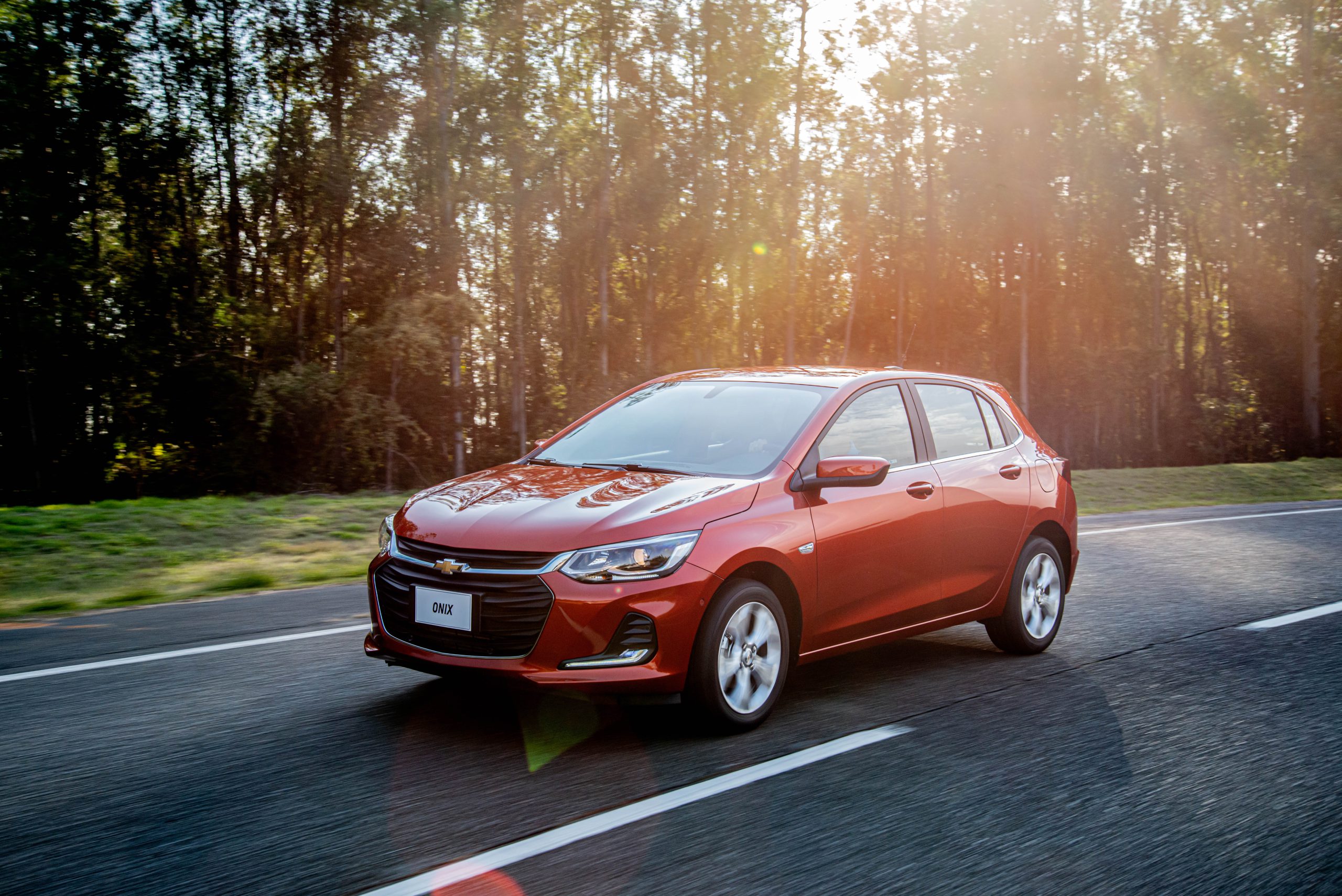 Chevrolet Onix: consumo, motorização e versões
