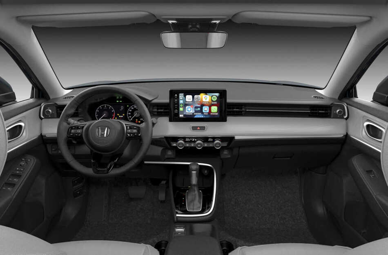 Painel do Honda HR-V com central multimídia digital, volante multifuncional e acabamento moderno."