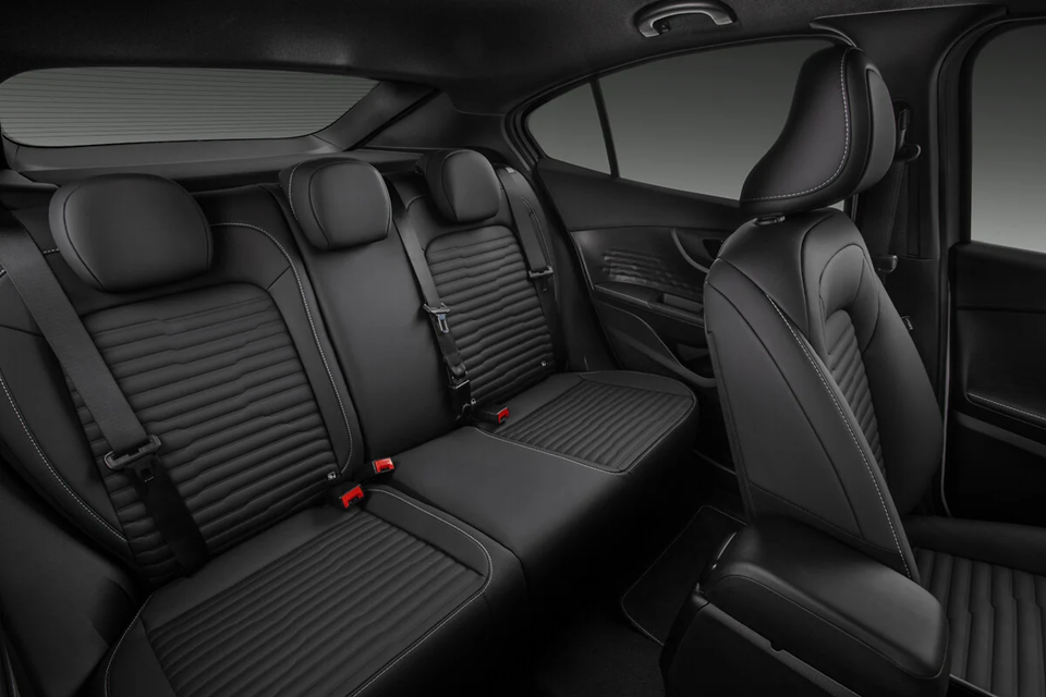Bancos do Fiat Fastback com acabamento sofisticado e design voltado para conforto e ergonomia.